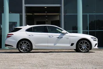 Genesis G70 2021 photo 2