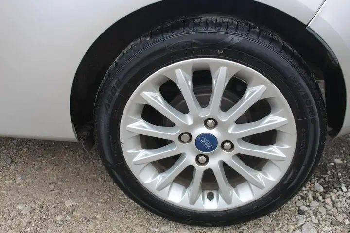 Ford Fiesta 2014 photo 5