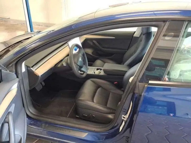 Tesla Model 3 2023 photo 5