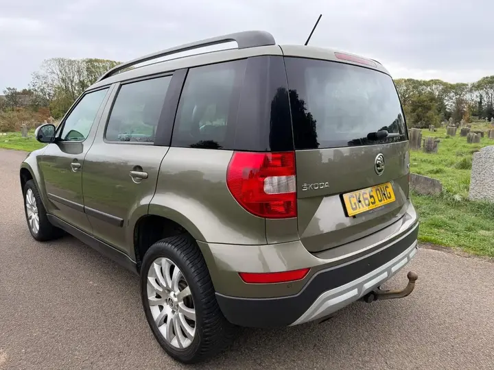 Skoda Yeti 2015 photo 5
