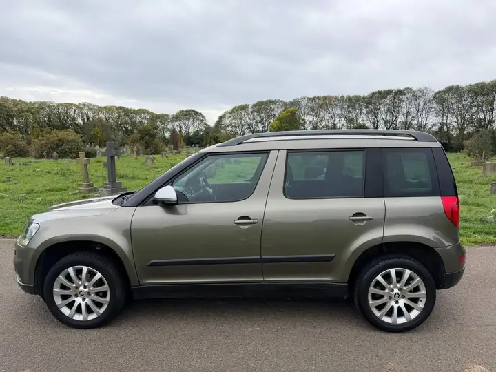 Skoda Yeti 2015 photo 4