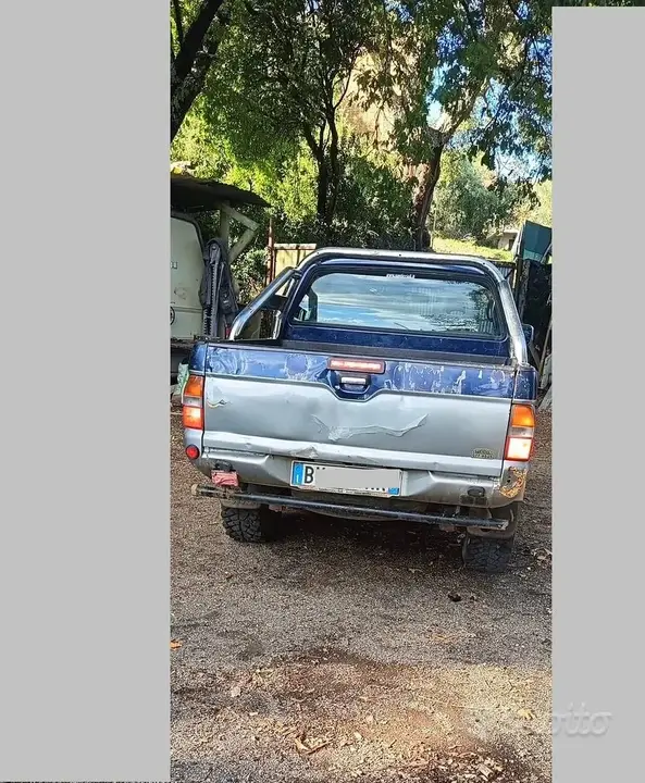 Mitsubishi L200 2000 photo 3