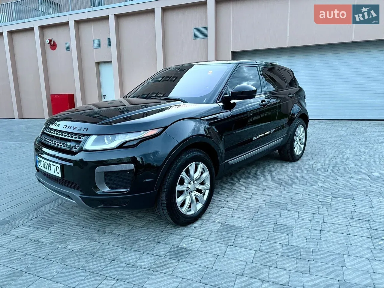 Land Rover Range Rover Evoque 2015 photo 2