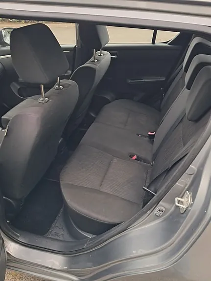 Suzuki Swift 2010 photo 5