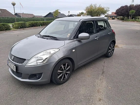 Suzuki Swift 2010 photo 3