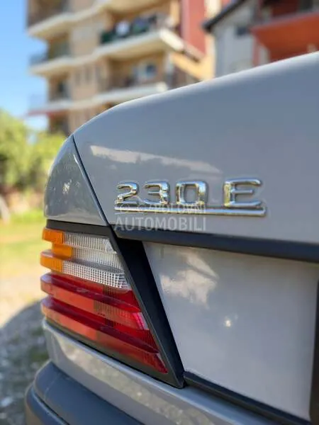 Mercedes-Benz W124 1987 photo 4