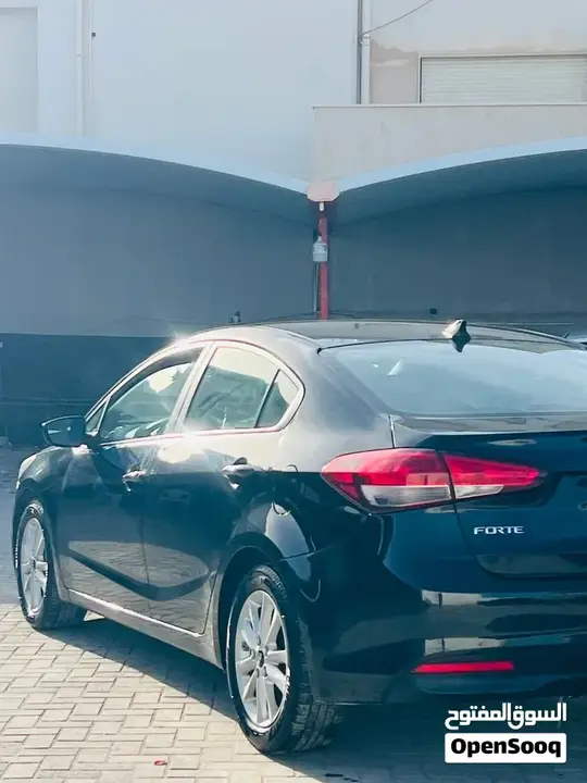 Kia Forte 2017 photo 2