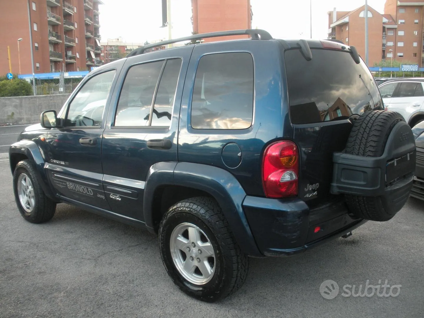 Jeep Cherokee 2004 photo 4