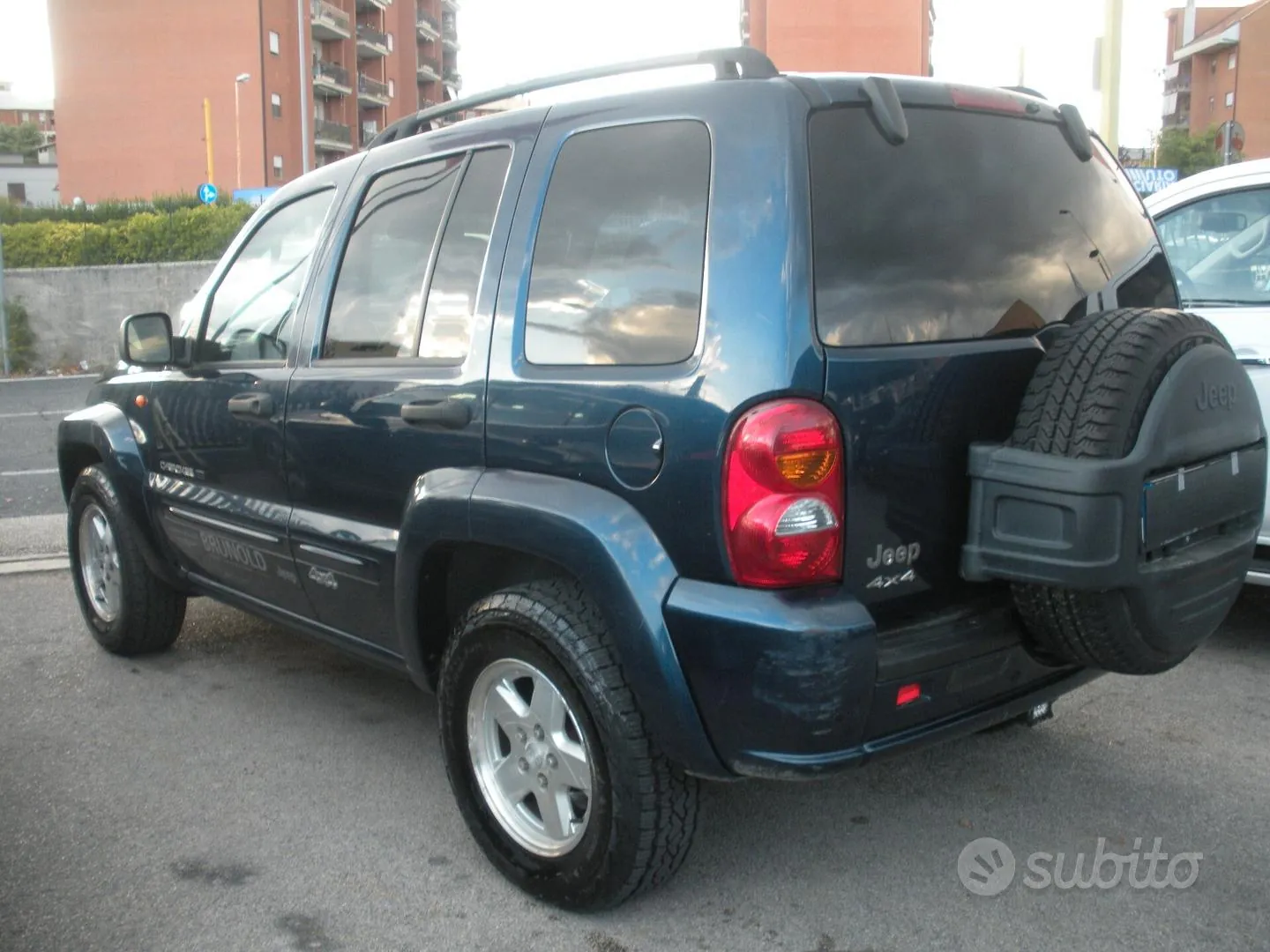 Jeep Cherokee 2004 photo 5