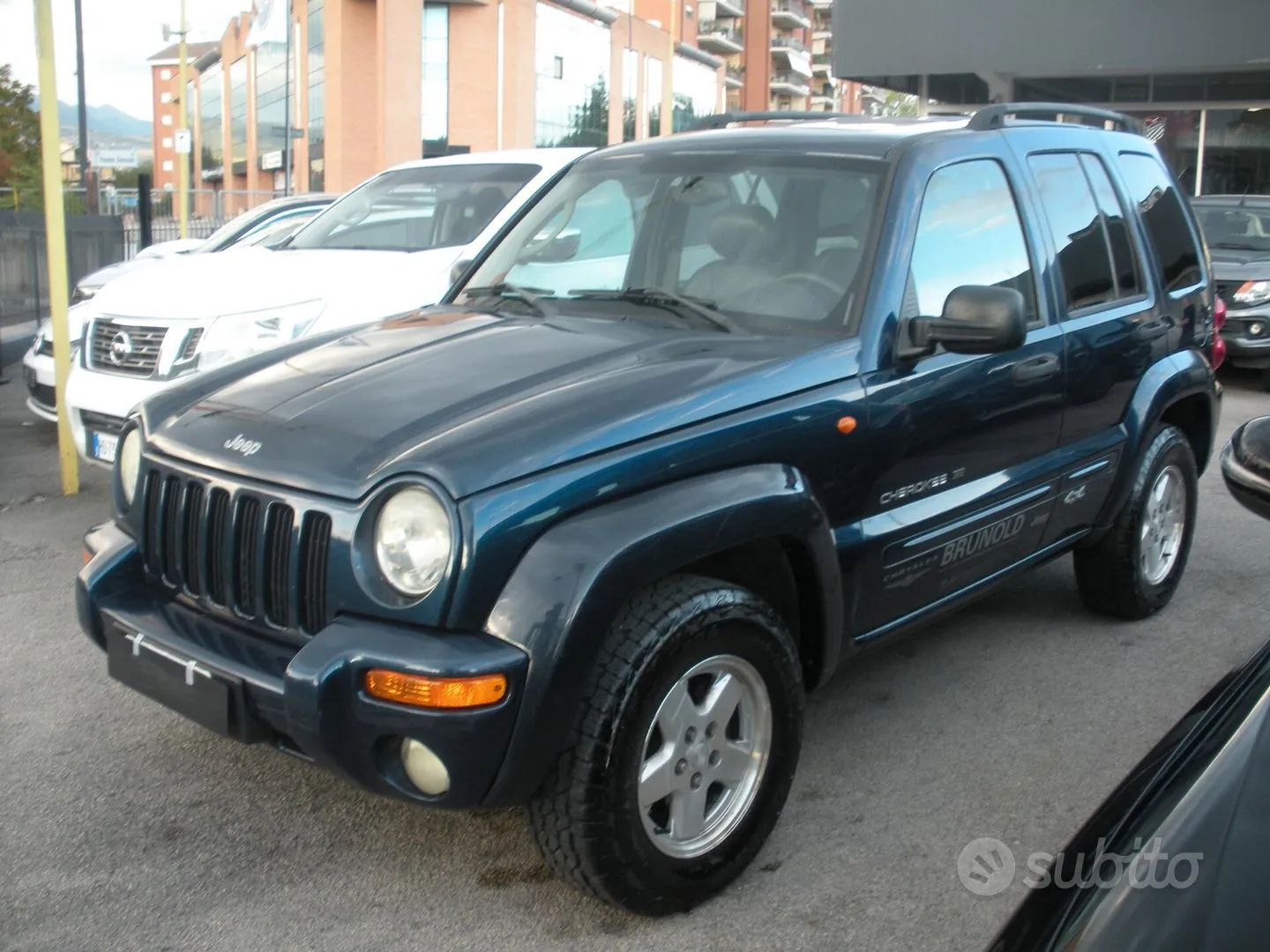 Jeep Cherokee 2004 photo 2