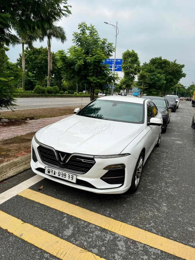 Vinfast Lux A2.0