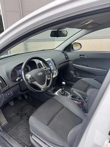 Hyundai I30 2010 photo 5