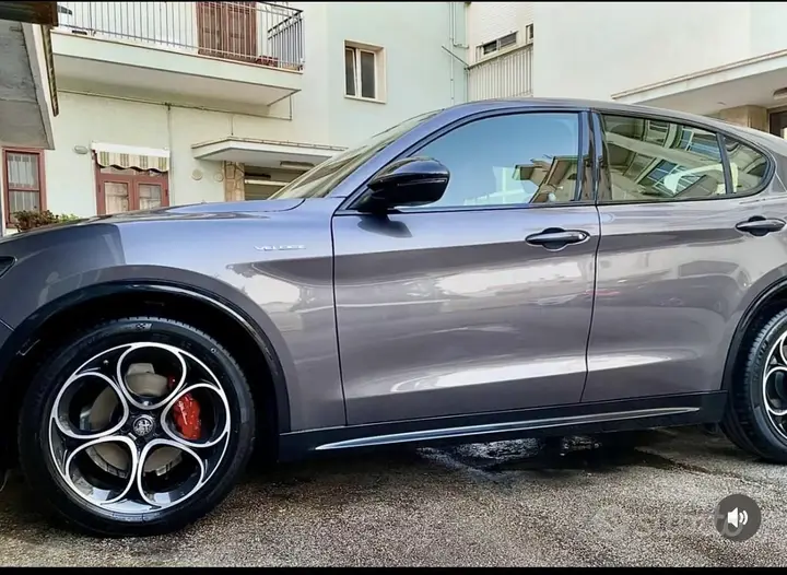 Alfa Romeo Stelvio 2023 photo 2