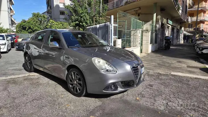 Alfa Romeo Giulietta 2012 photo 3