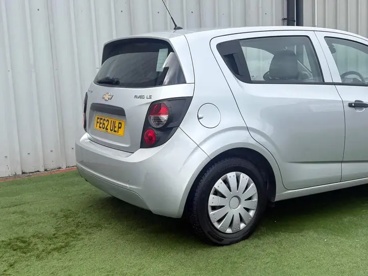 Chevrolet Aveo 2012 photo 5
