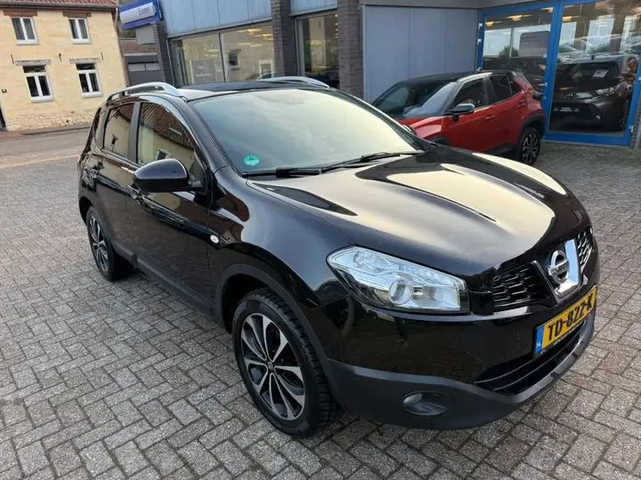 Nissan Qashqai 2011 photo 2