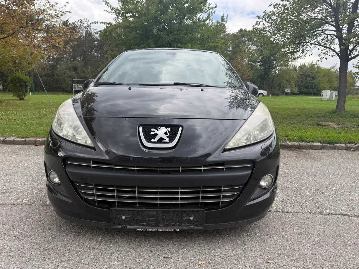 Peugeot 207 2011 photo 2