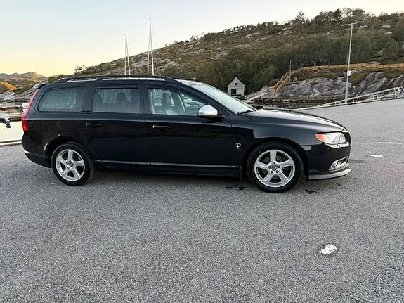 Volvo V70 2013 photo 3