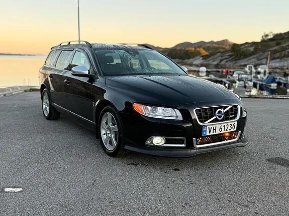 Volvo V70 2013 photo 2