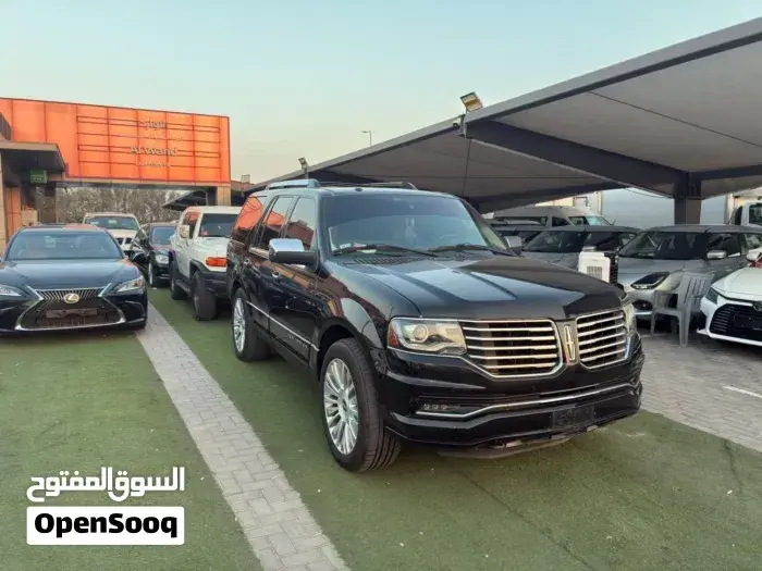 Lincoln Navigator 2015 photo 2