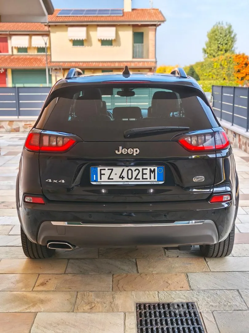 Jeep Cherokee 2020 photo 2