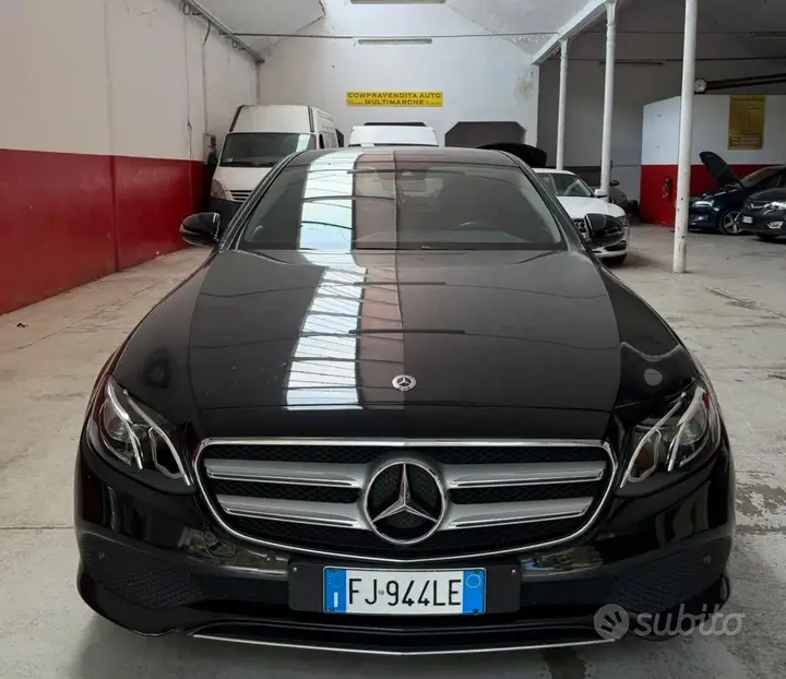 Mercedes-Benz E 200