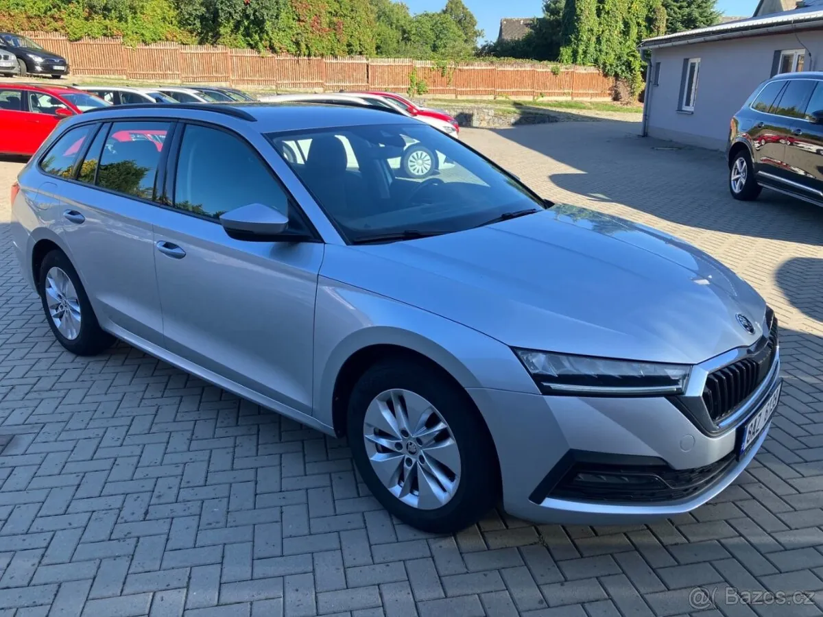 Skoda Octavia 2021 photo 3
