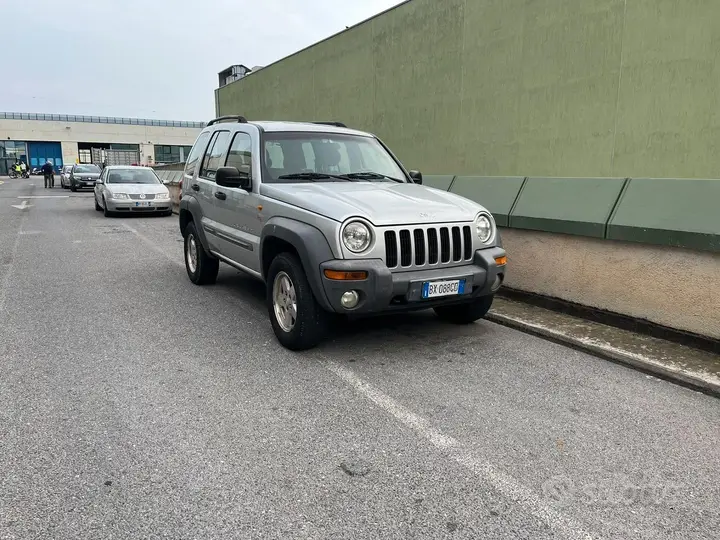 Jeep Cherokee