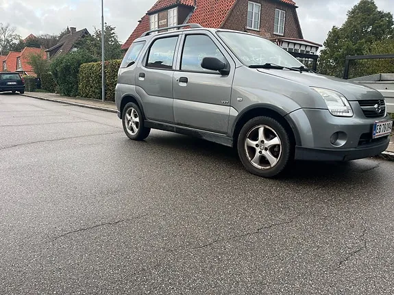 Suzuki Ignis 2006 photo 2