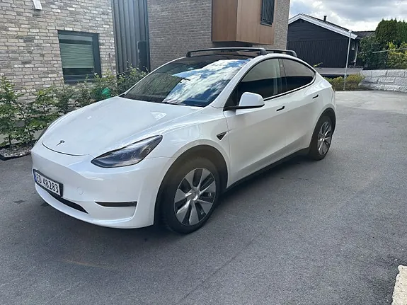 Tesla Model Y 2021 photo 3