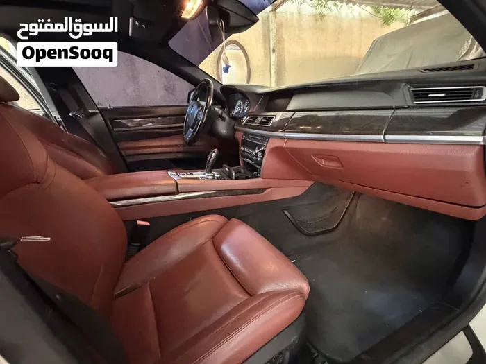 BMW 7 Series 2012 photo 3