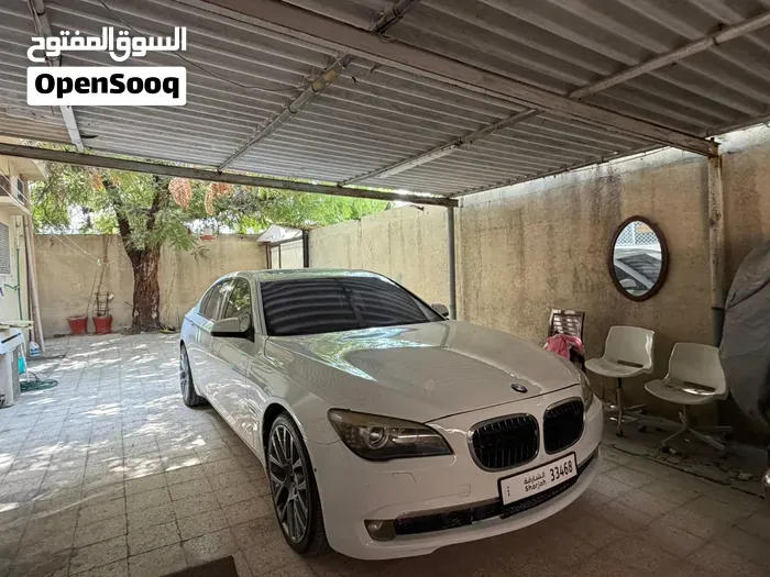 BMW 7 Series 2012 photo 2