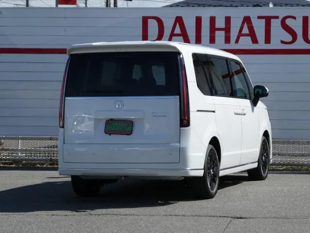 Honda Stepwagon 2026 photo 2