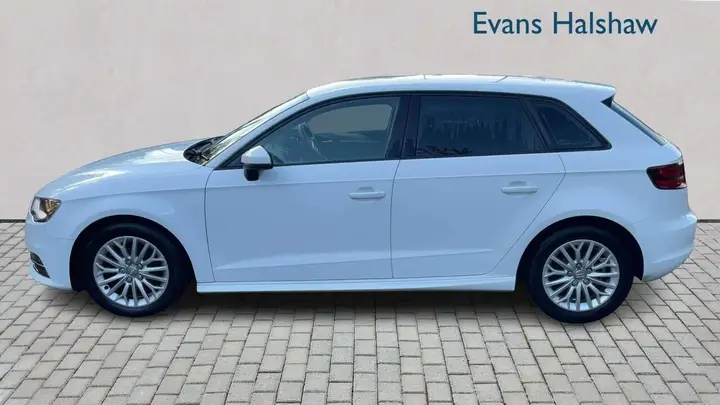 Audi A3 2016 photo 3