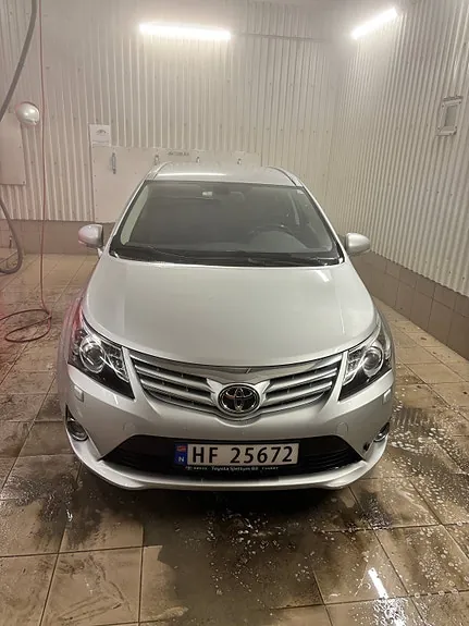 Toyota Avensis 2012 photo 5