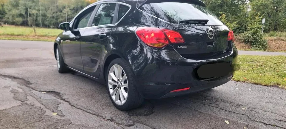 Opel Astra J