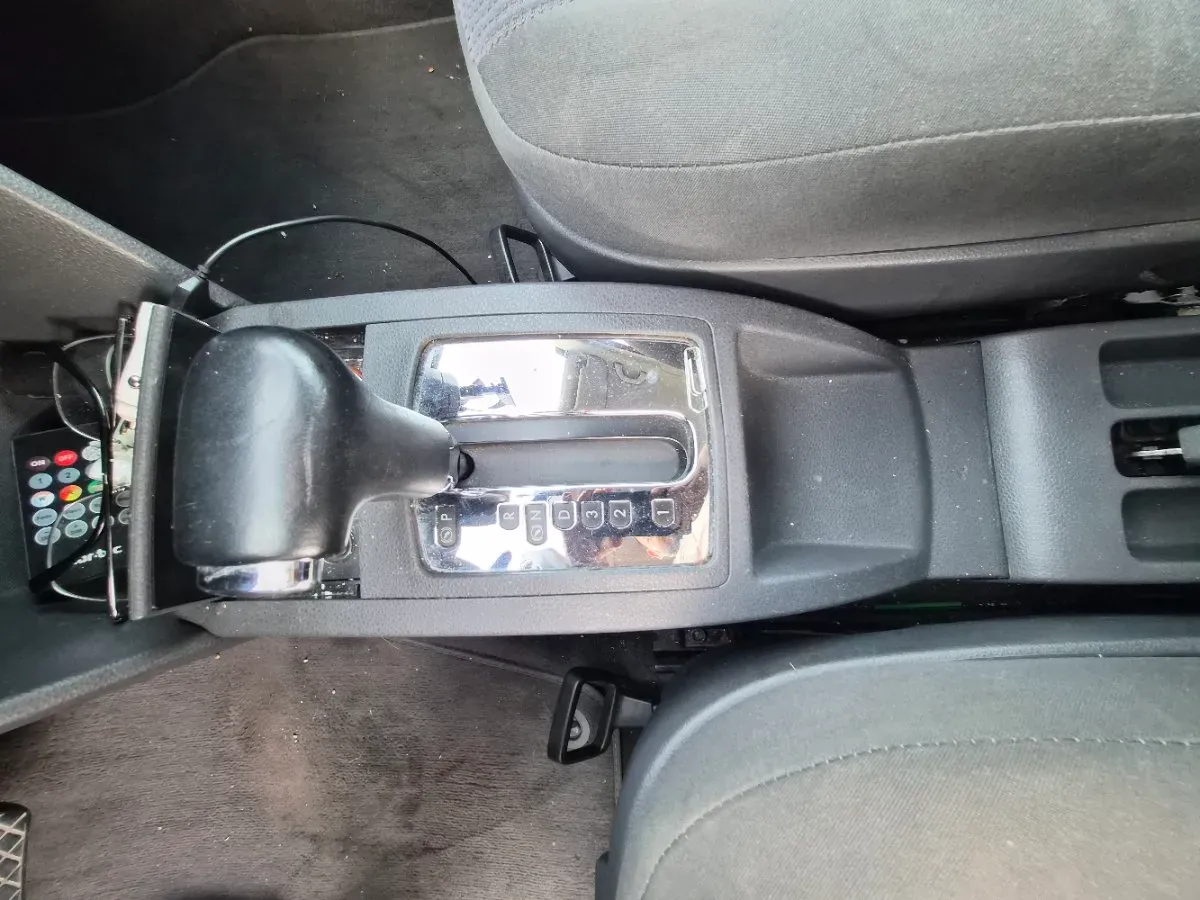Volkswagen Polo 2006 photo 2