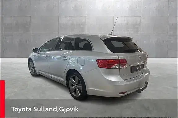 Toyota Avensis 2014 photo 3