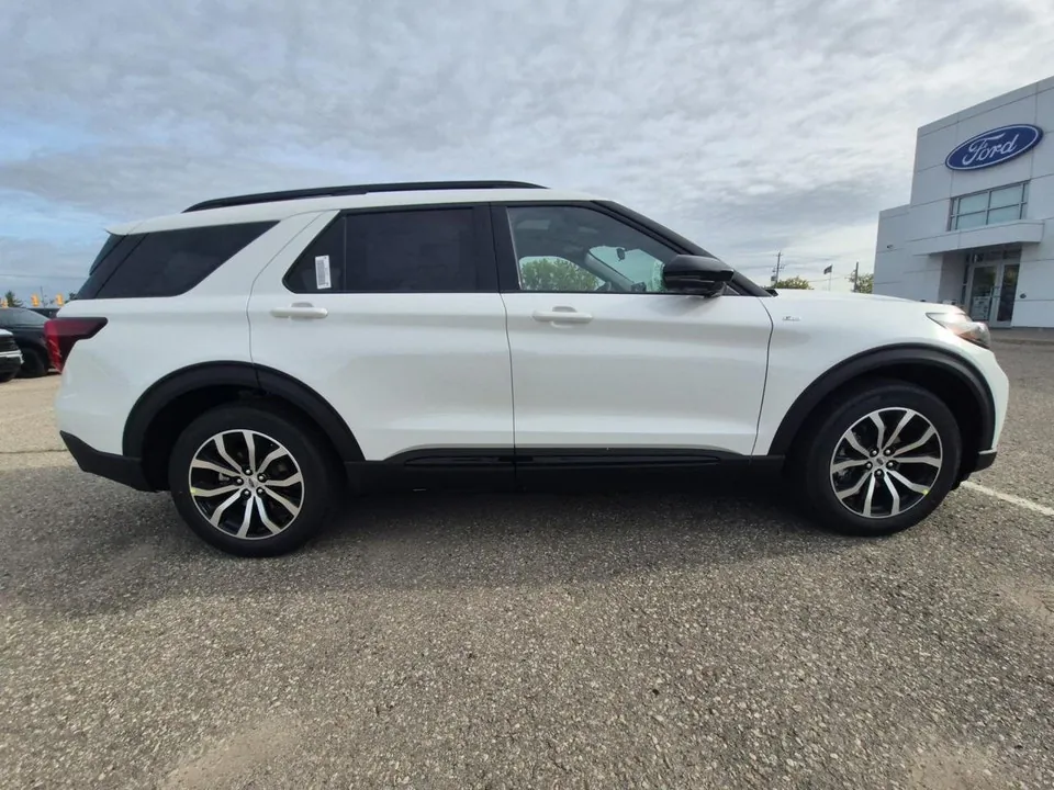 Ford Explorer 2027 photo 4