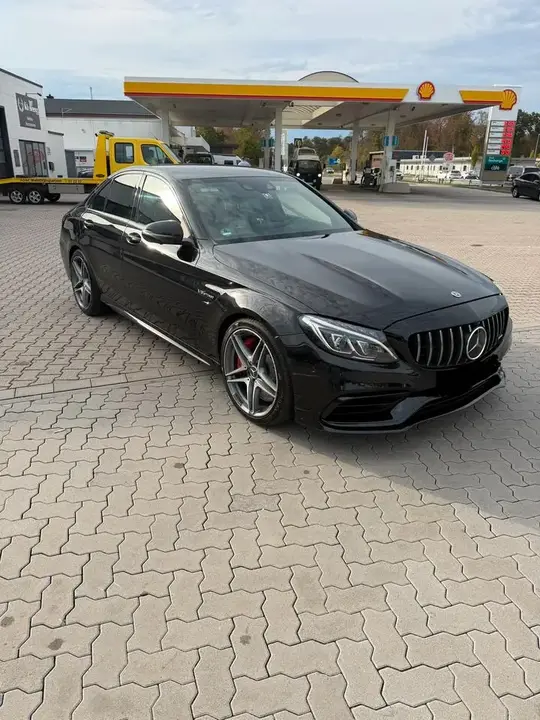 Mercedes-Benz C63 S Amg