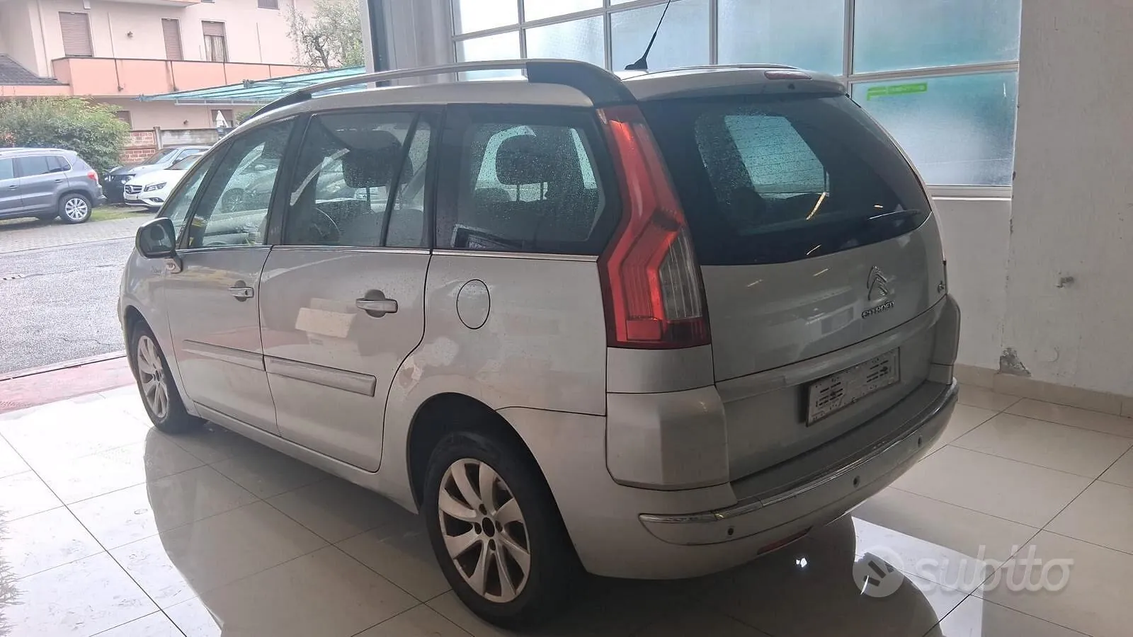 Citroen C4 Picasso 2011 photo 4