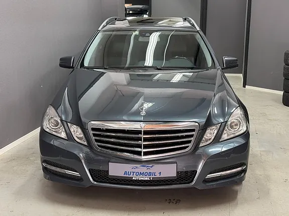Mercedes-Benz E300 2012 photo 2
