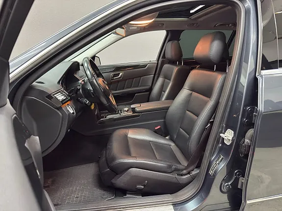 Mercedes-Benz E300 2012 photo 5