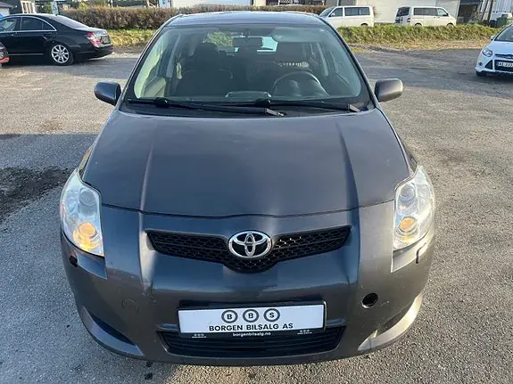 Toyota Auris 2007 photo 2