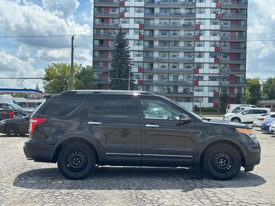 Ford Explorer 2012 photo 2