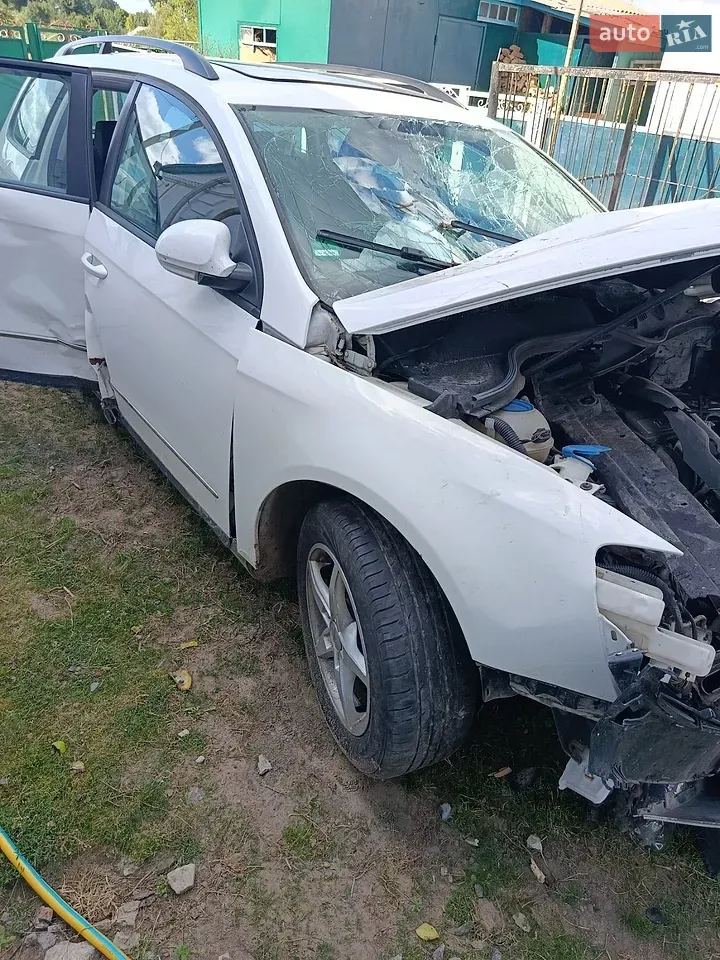 Volkswagen Passat 2009 photo 2