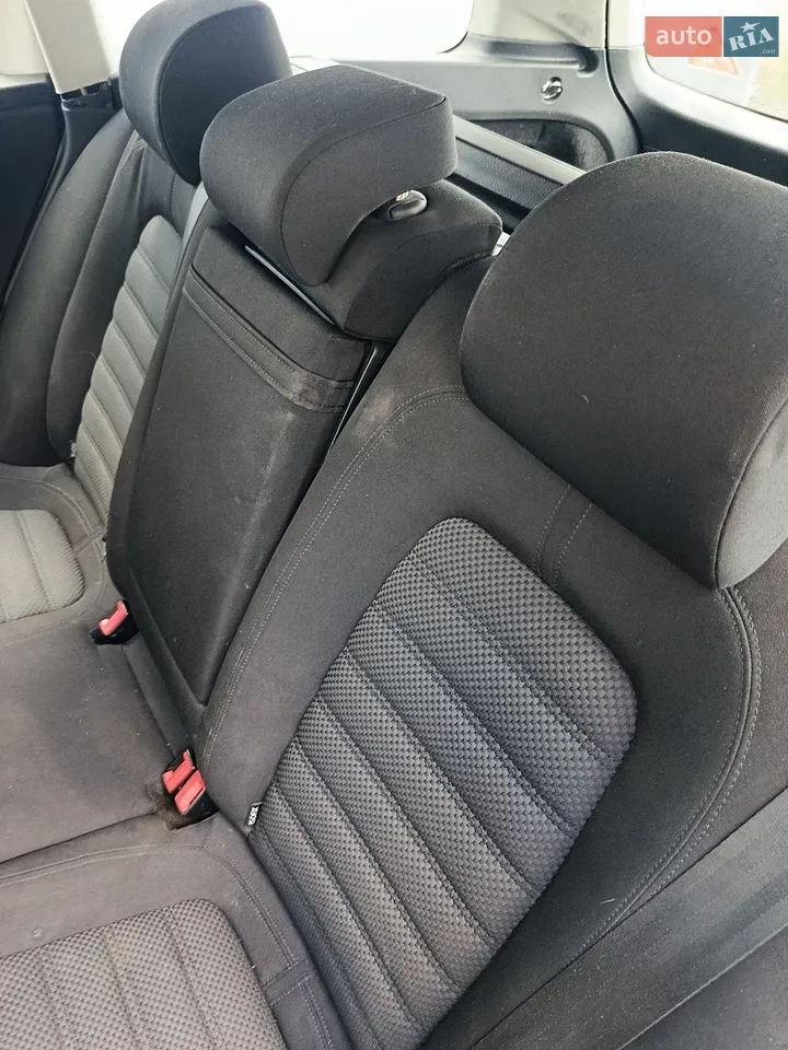 Volkswagen Passat 2009 photo 3