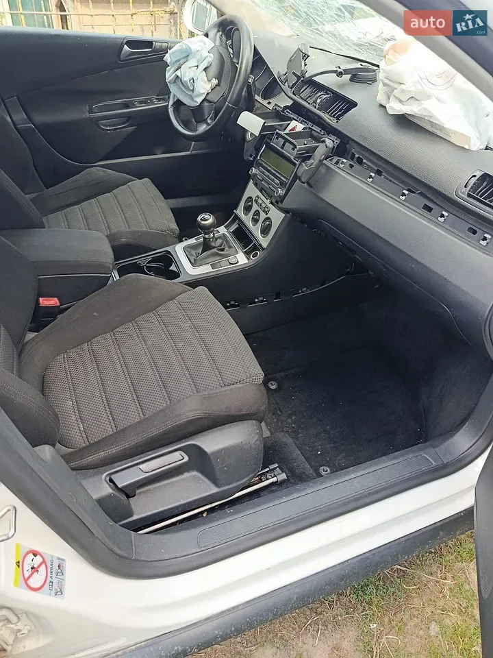 Volkswagen Passat 2009 photo 5