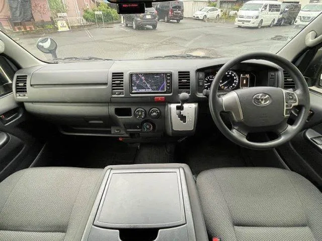 Toyota Hiace 2021 photo 3