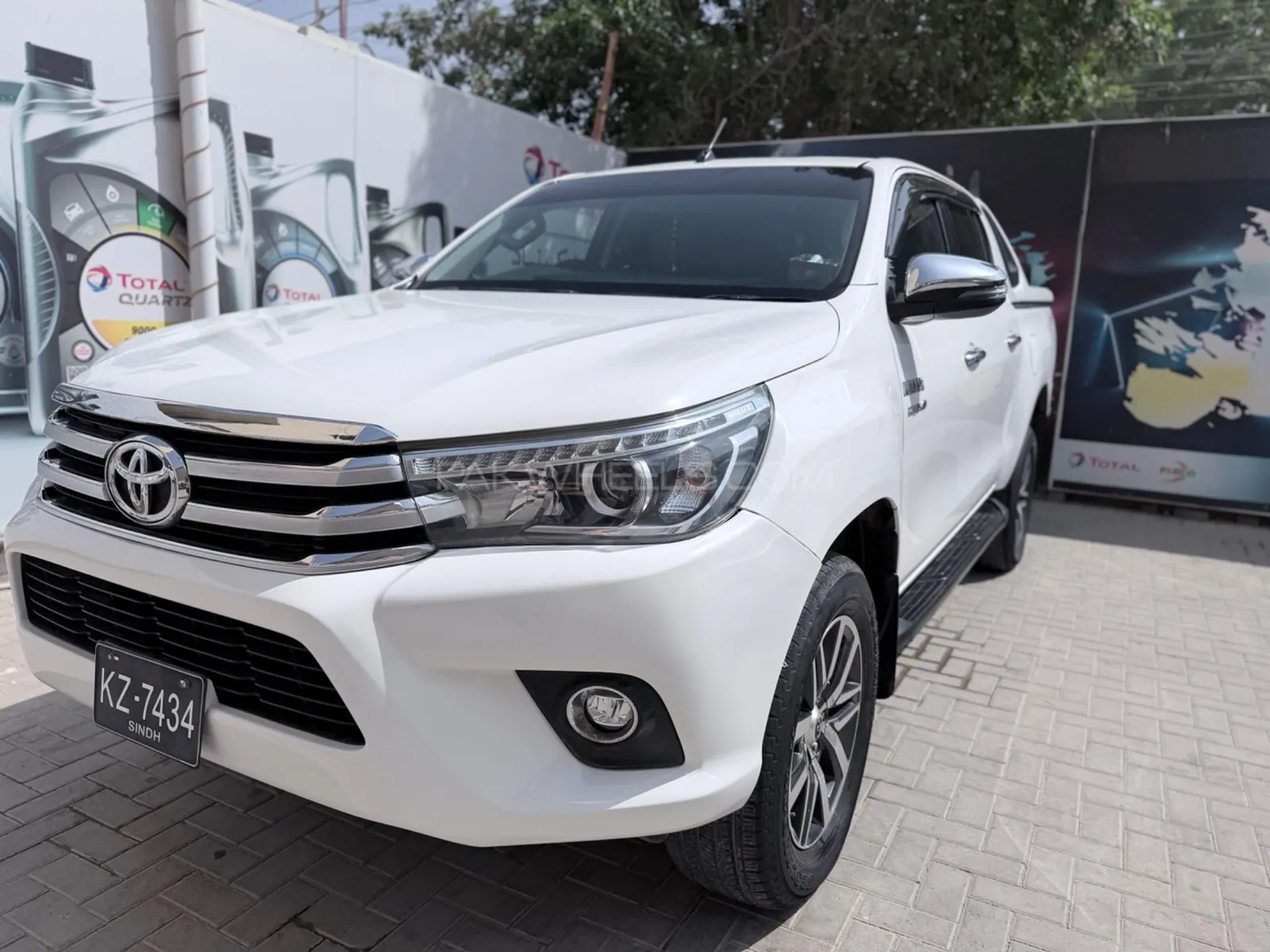 Toyota Hilux